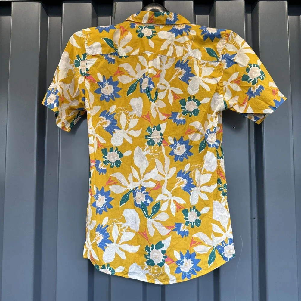 Pataloha Hawaiian Shirt Small Mens Floral Short Sleeve Button Up Patagonia Green